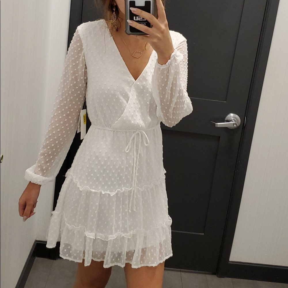 City Vibe White Long Sleeve Dress